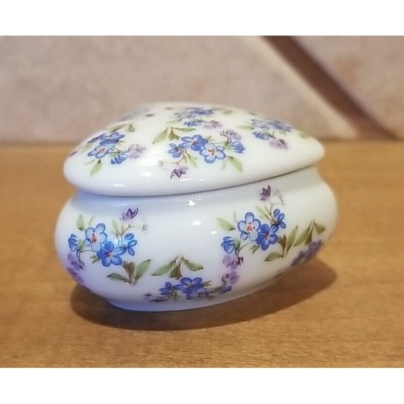 Limoges LEC Fine Blue Flower Heart Shape Valentine Old French France Trinket Box - Picture 3 of 16